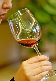 酒類經(jīng)營轉(zhuǎn)向?qū)Ｂ毿柘缺荛_三大認(rèn)知迷宮